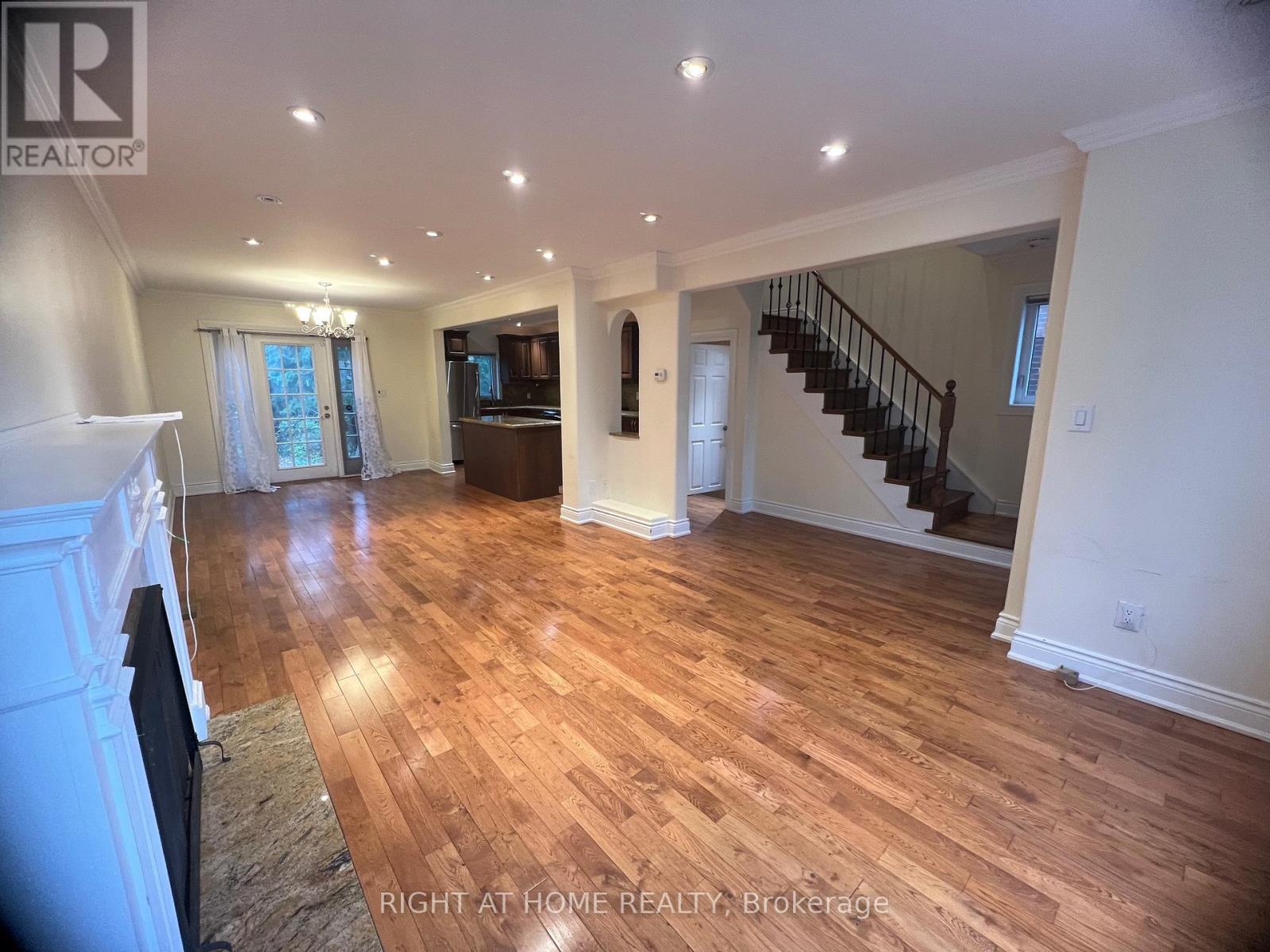 2105 Avenue Road, Toronto, Ontario  M5N 4A9 - Photo 11 - C12370875