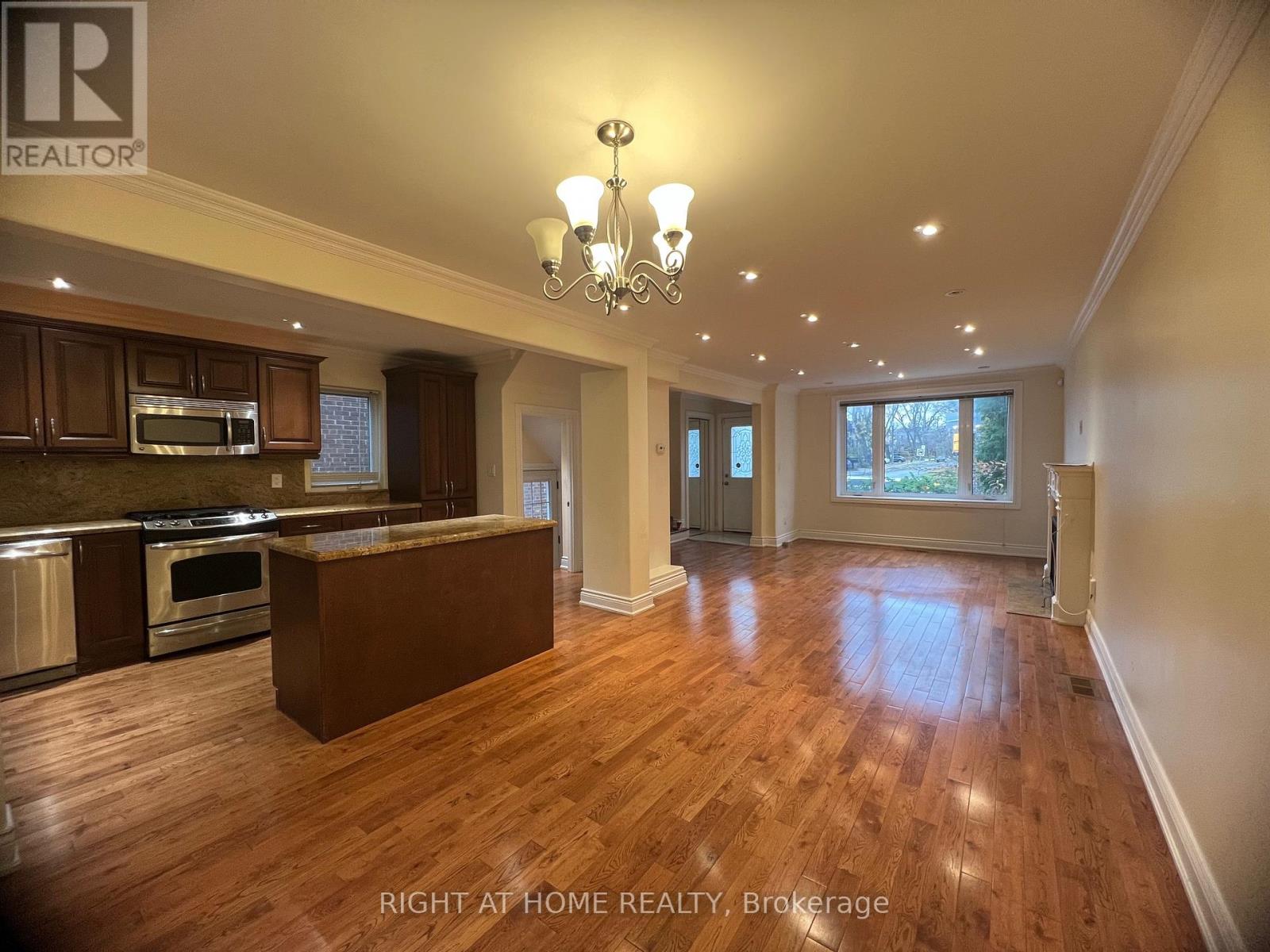 2105 Avenue Road, Toronto, Ontario  M5N 4A9 - Photo 13 - C12370875