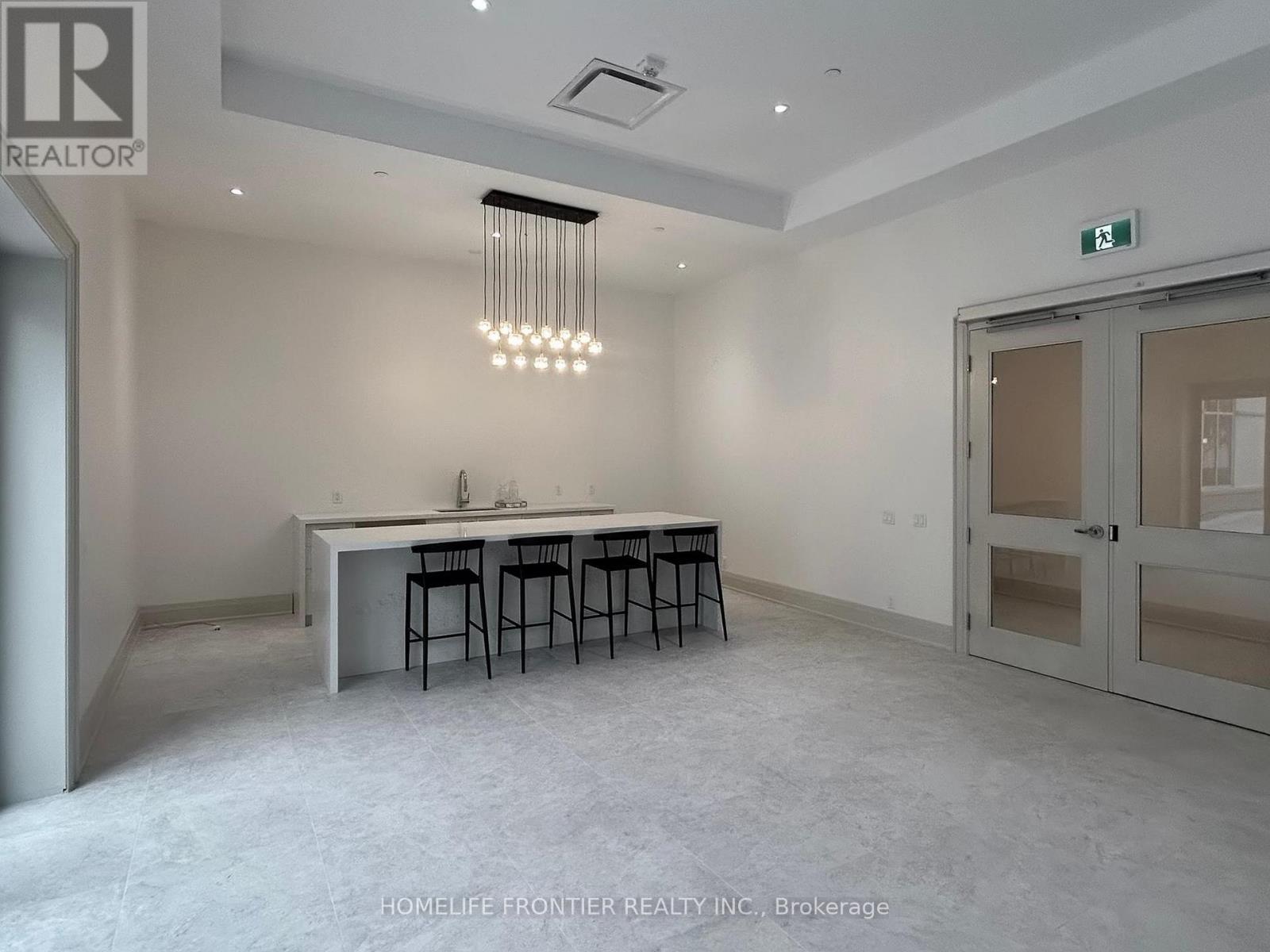 104 - 101 Cathedral High Street, Markham, Ontario  L6C 3L8 - Photo 24 - N12370863