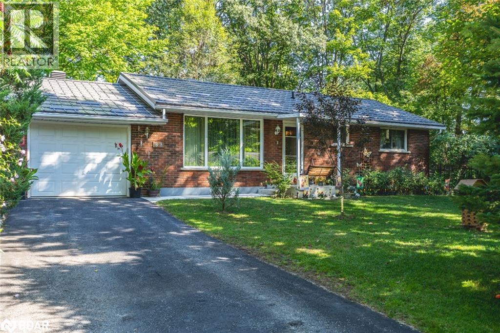82 Helena Street, Wasaga Beach, Ontario  L9Z 1R1 - Photo 1 - 40762689
