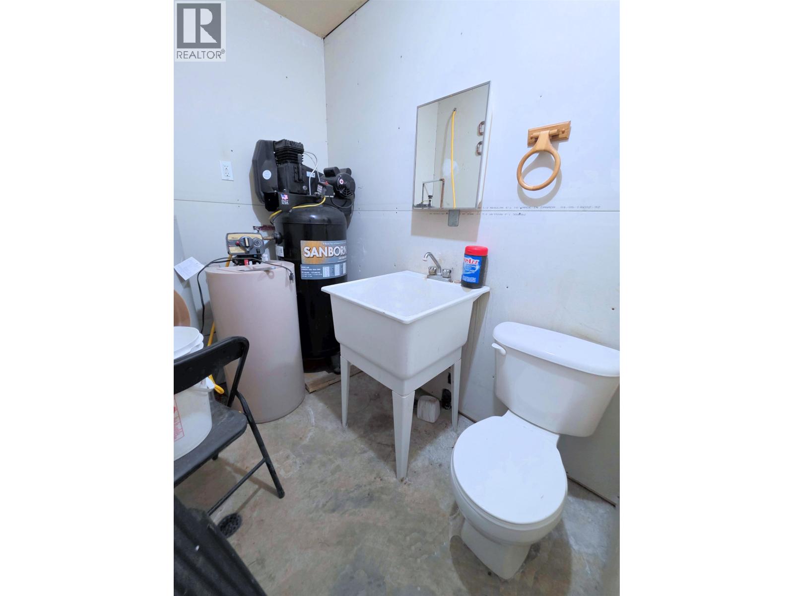 18745 Trout Road, Prince George, British Columbia  V2K 5W3 - Photo 25 - R3041191