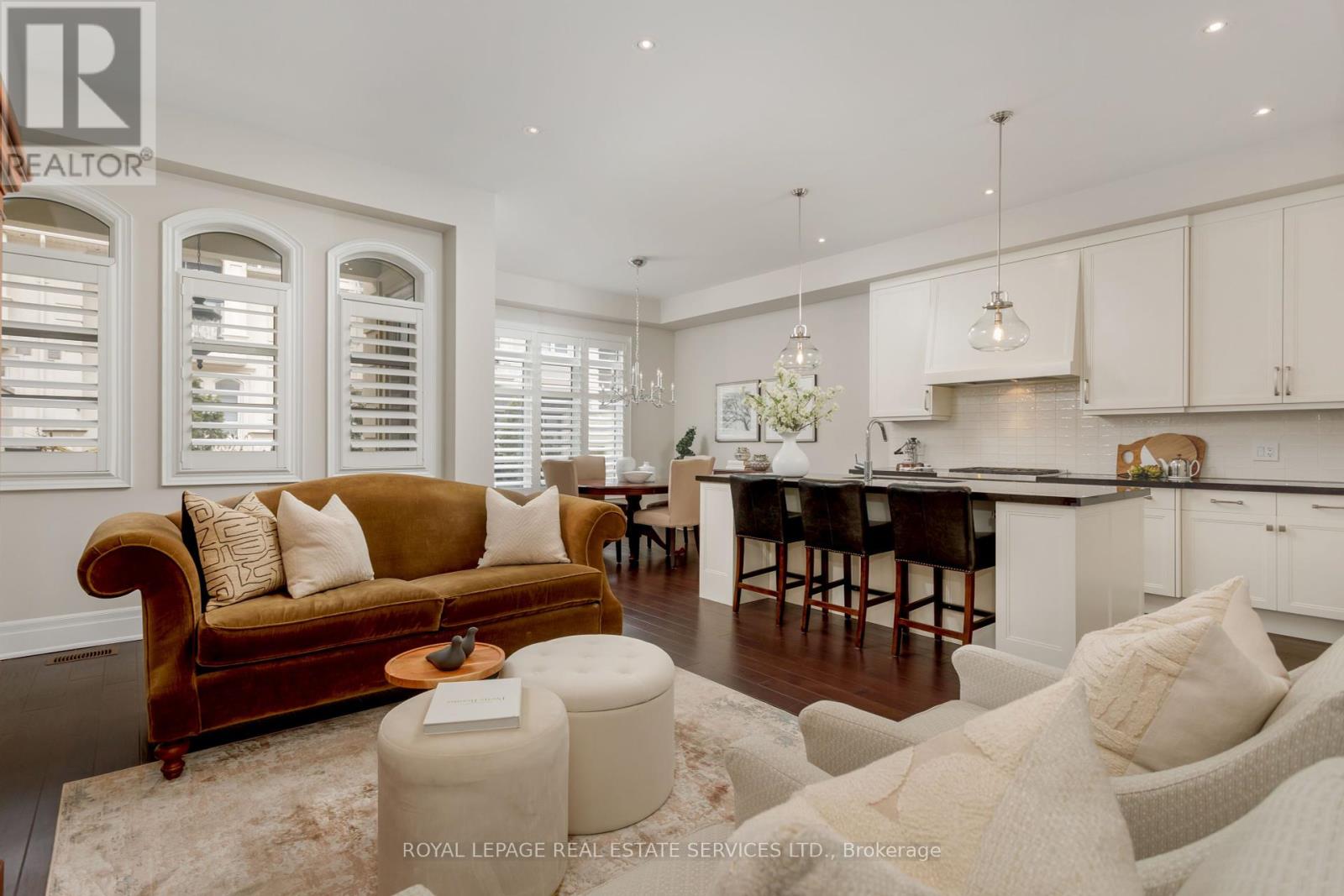 251 Hanover Street, Oakville, Ontario  L6K 0H3 - Photo 14 - W12370851