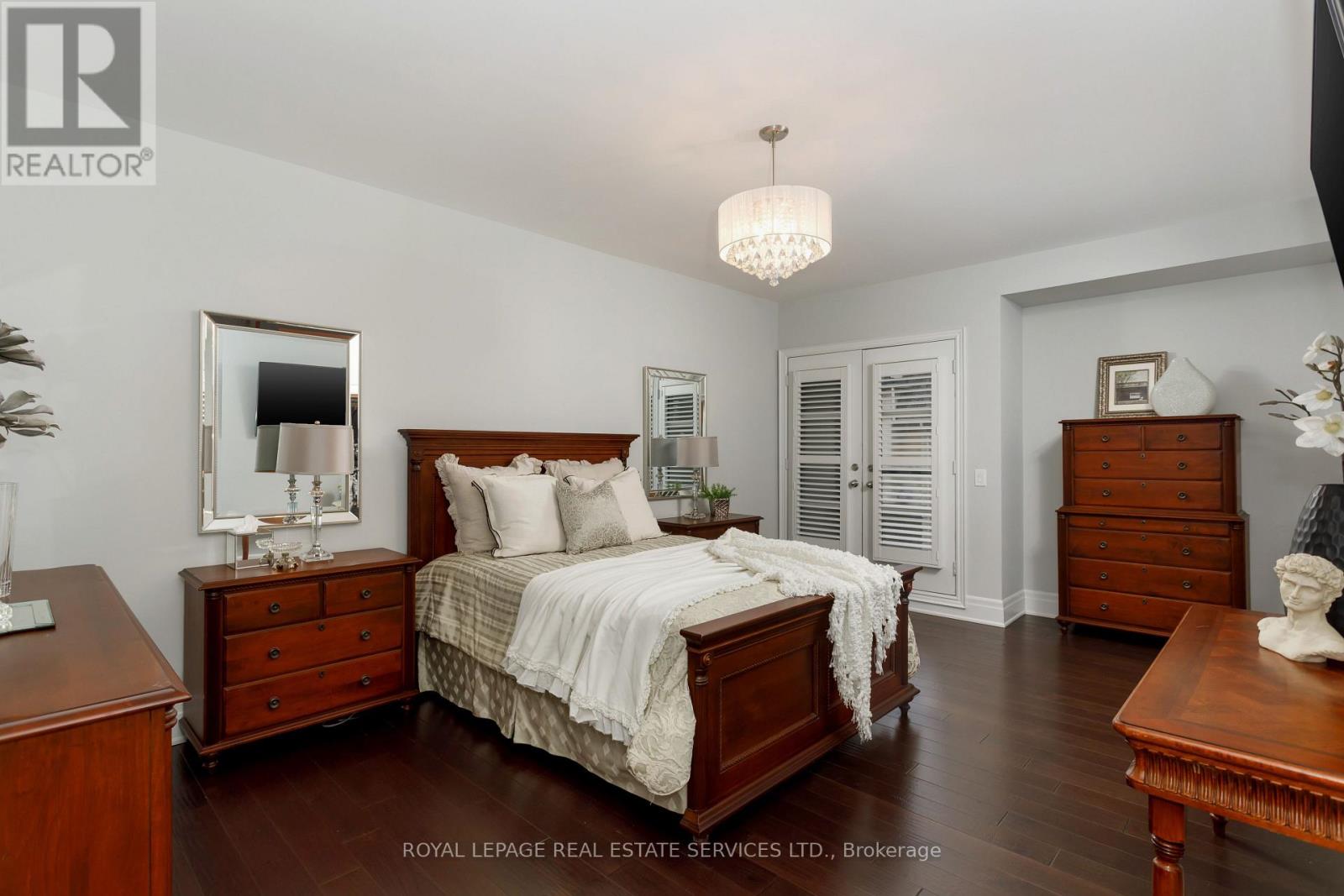 251 Hanover Street, Oakville, Ontario  L6K 0H3 - Photo 23 - W12370851