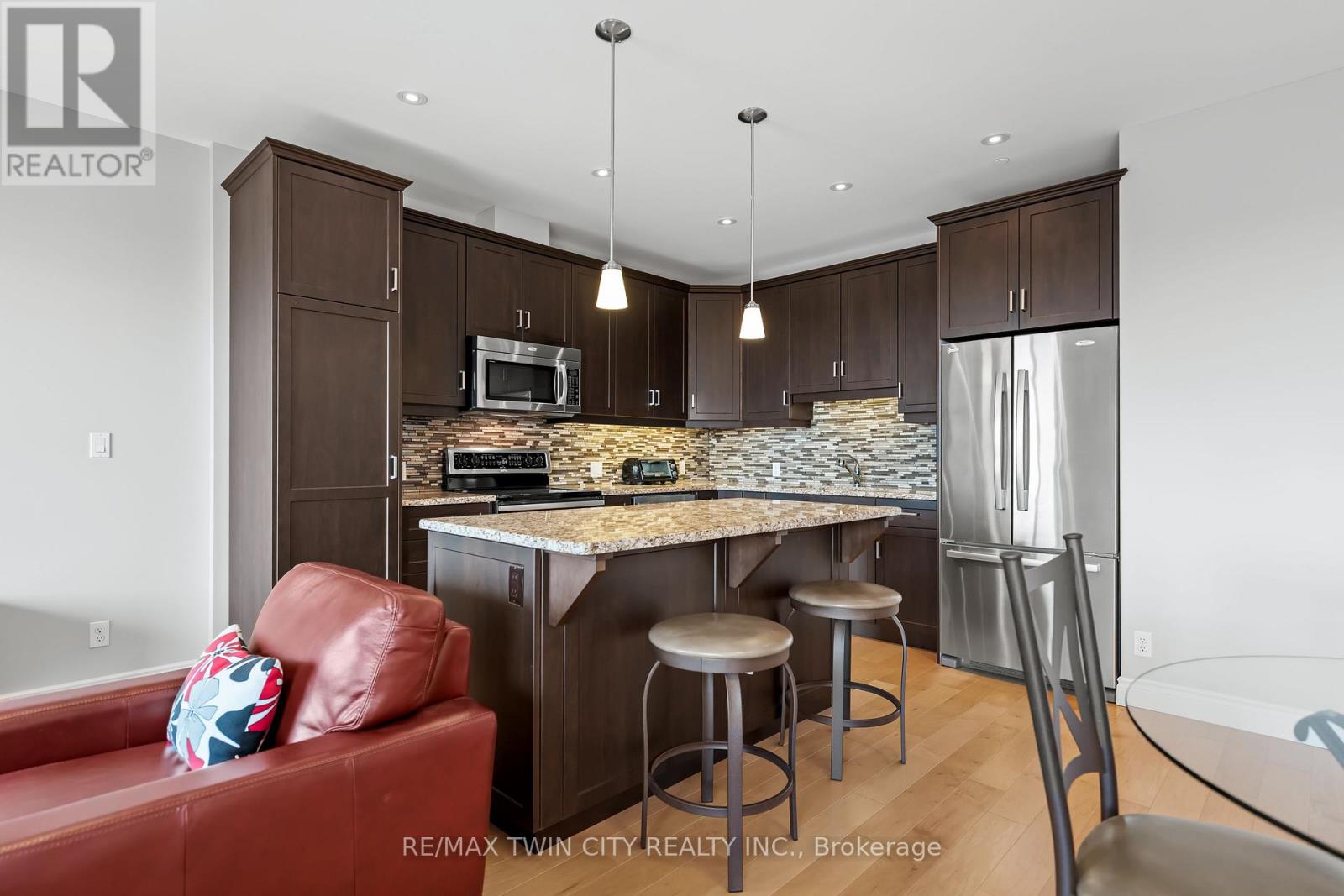 706 - 223 Erb Street W, Waterloo, Ontario  N2L 0B3 - Photo 16 - X12370834