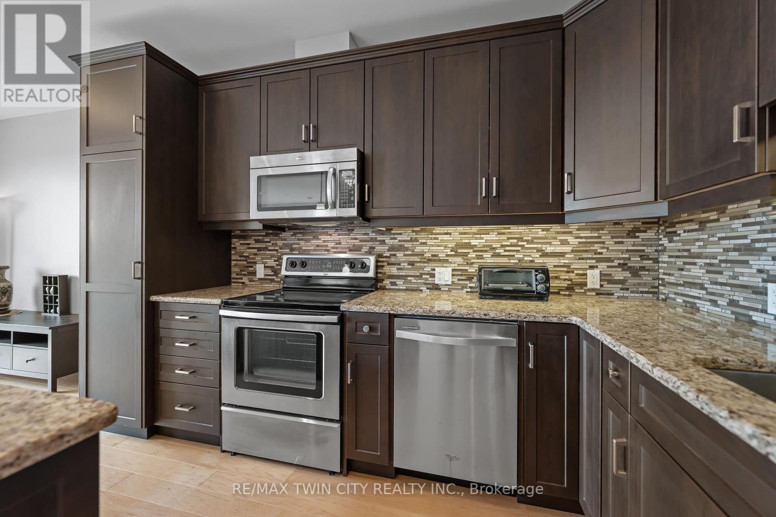 706 - 223 Erb Street W, Waterloo, Ontario  N2L 0B3 - Photo 20 - X12370834