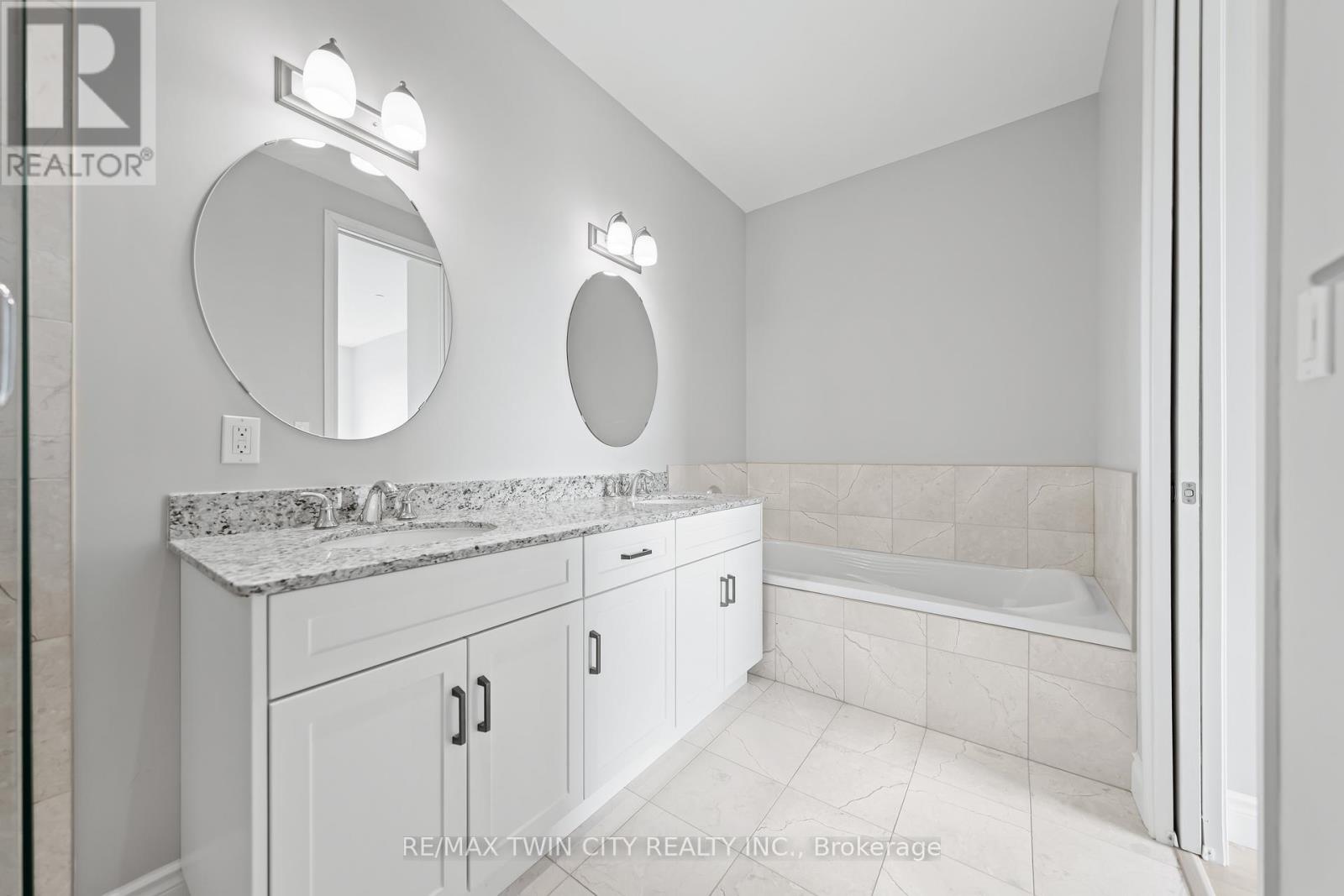 706 - 223 Erb Street W, Waterloo, Ontario  N2L 0B3 - Photo 39 - X12370834