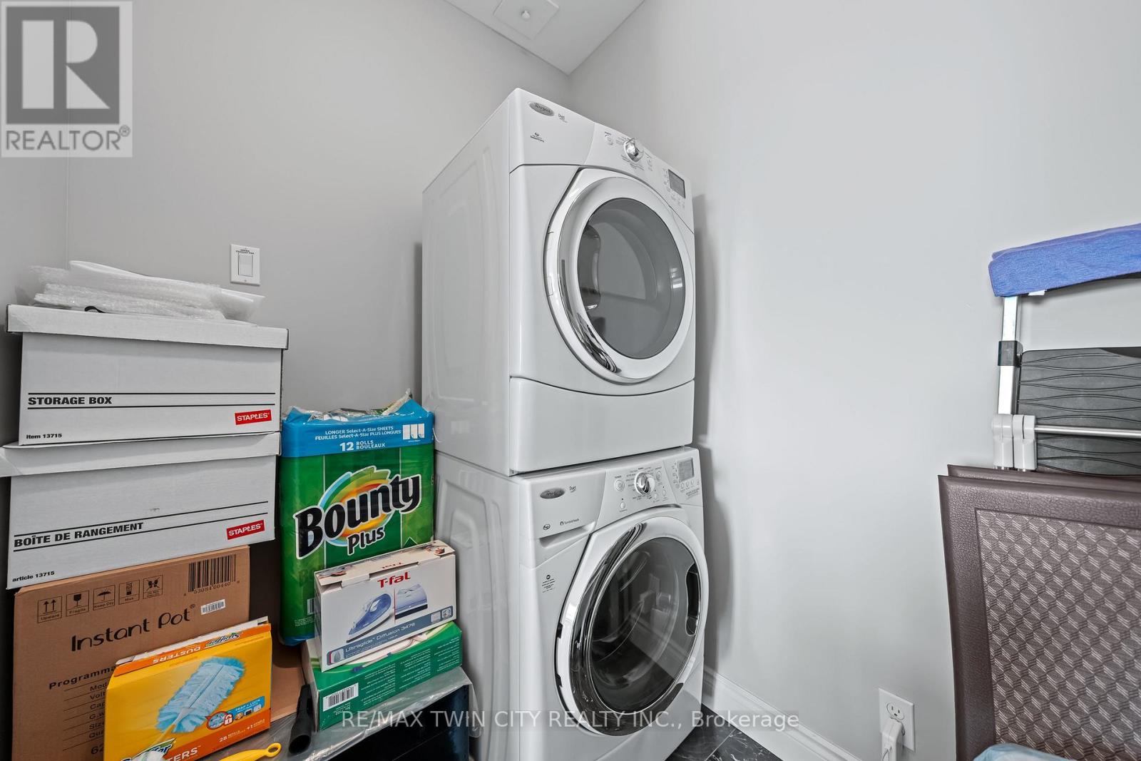 706 - 223 Erb Street W, Waterloo, Ontario  N2L 0B3 - Photo 40 - X12370834