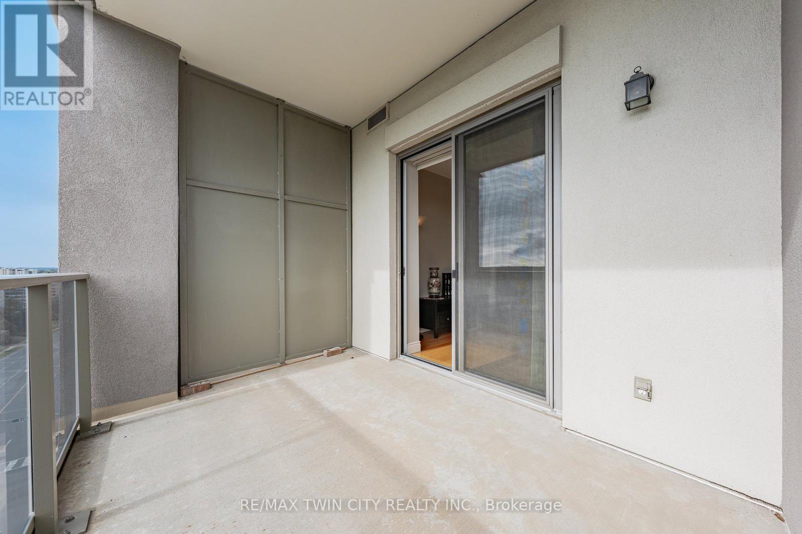 706 - 223 Erb Street W, Waterloo, Ontario  N2L 0B3 - Photo 42 - X12370834