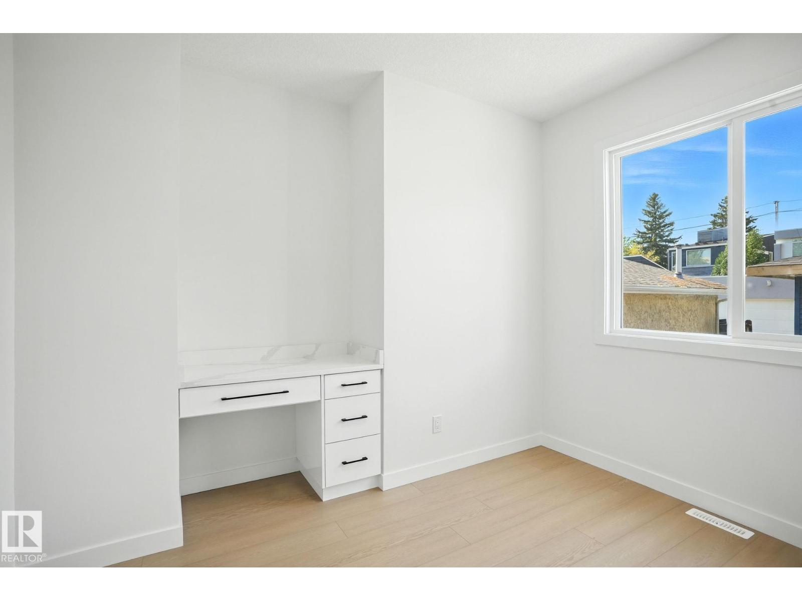 9606 86 Street Nw Nw Nw, Edmonton, Alberta  T6C 3E9 - Photo 13 - E4455319