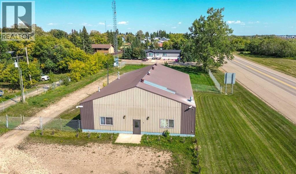 24 Railway Avenue, Erskine, Alberta  T0C 1C0 - Photo 3 - A2252164