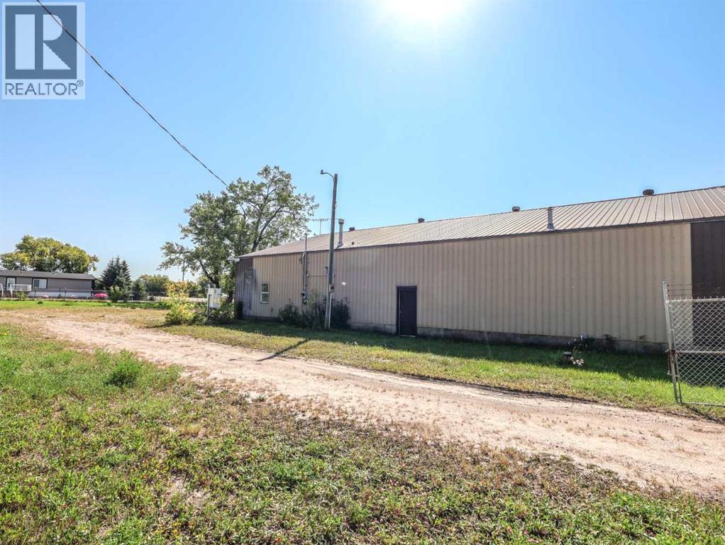 24 Railway Avenue, Erskine, Alberta  T0C 1C0 - Photo 43 - A2252164