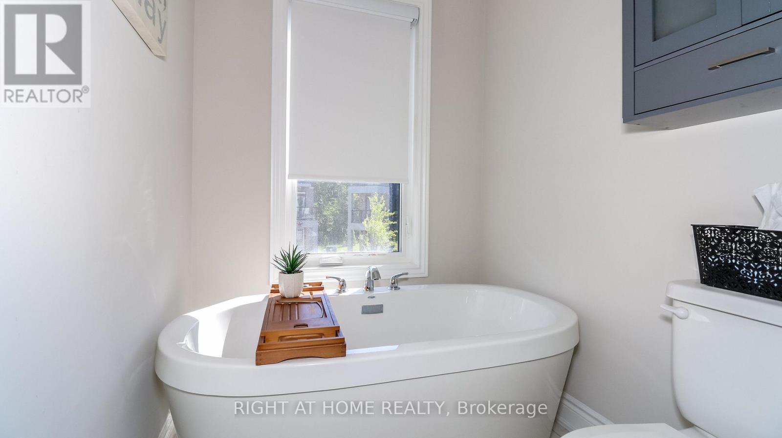 100 Marina Village Drive, Georgian Bay, Ontario  L0K 1S0 - Photo 25 - X12369643