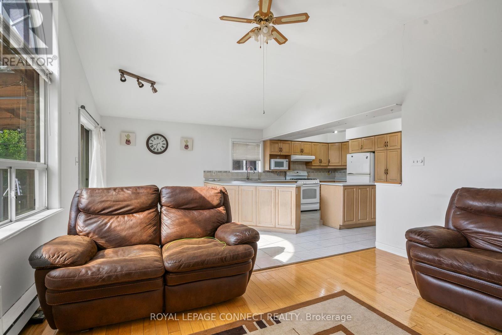 53 Snowball Crescent, Toronto (Malvern), Ontario  M1B 1S5 - Photo 13 - E12370944