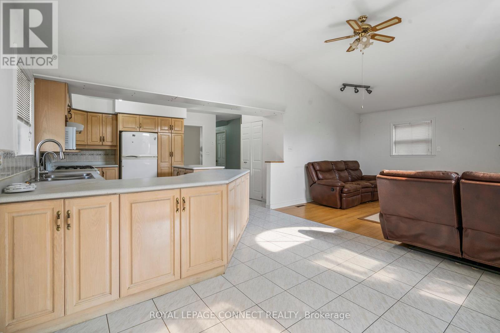 53 Snowball Crescent, Toronto (Malvern), Ontario  M1B 1S5 - Photo 9 - E12370944