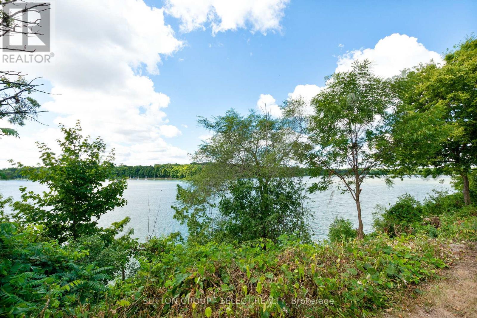 20979 Lakeside Drive, Thames Centre, Ontario  N0M 2P0 - Photo 42 - X12370120