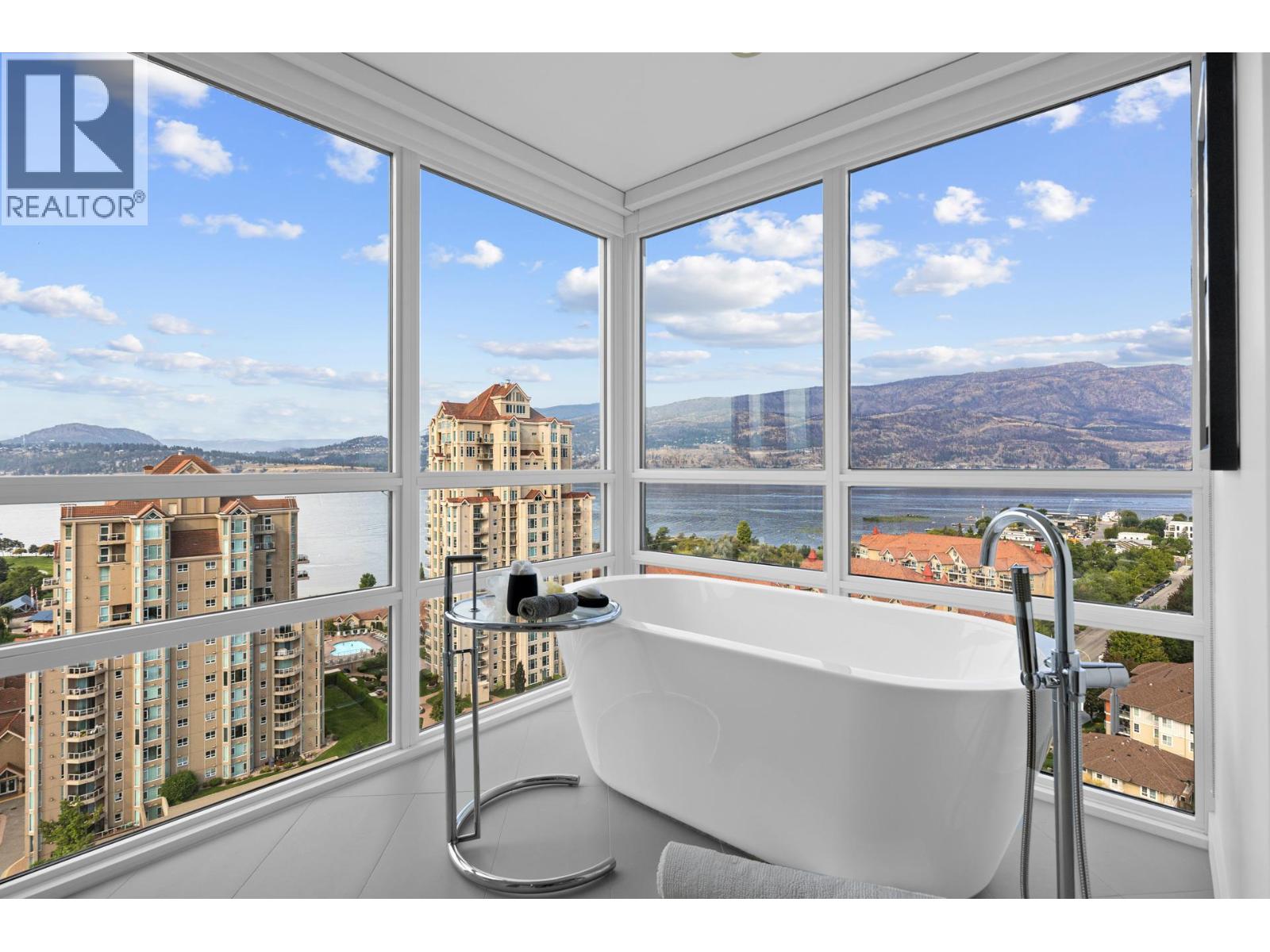 1151 Sunset Drive Unit# 1701, Kelowna, British Columbia