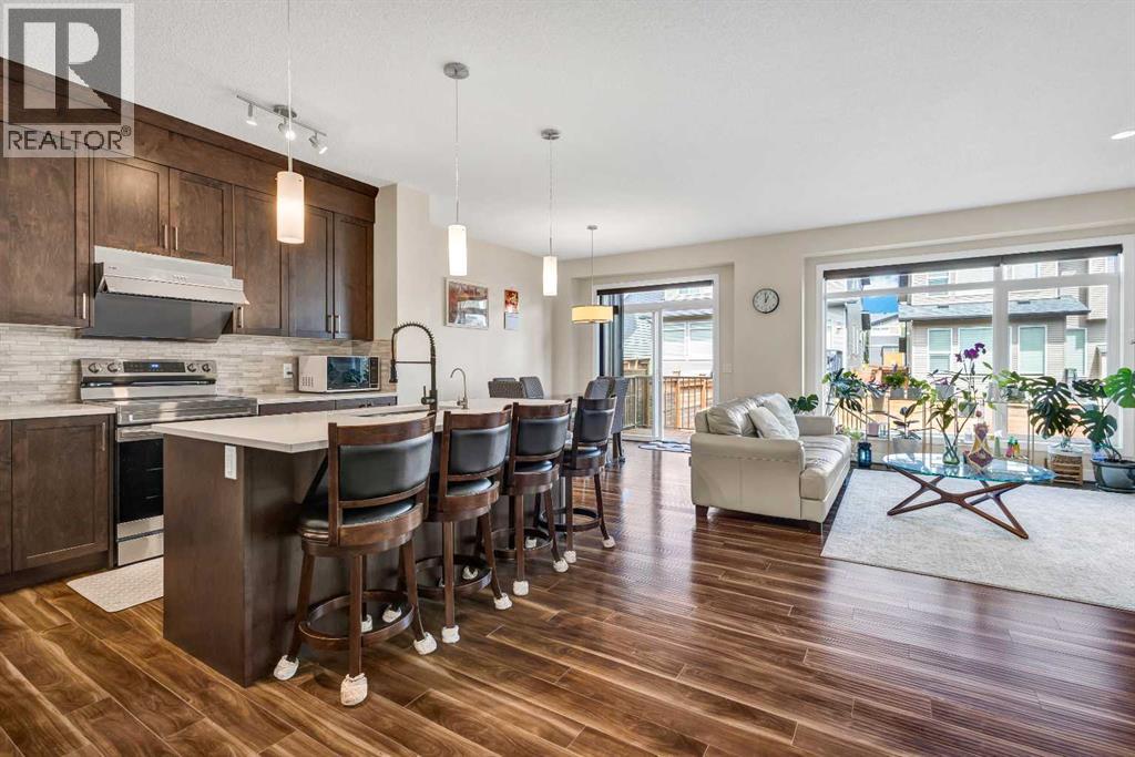 Property at 38 Sage Bluff View NW image 3