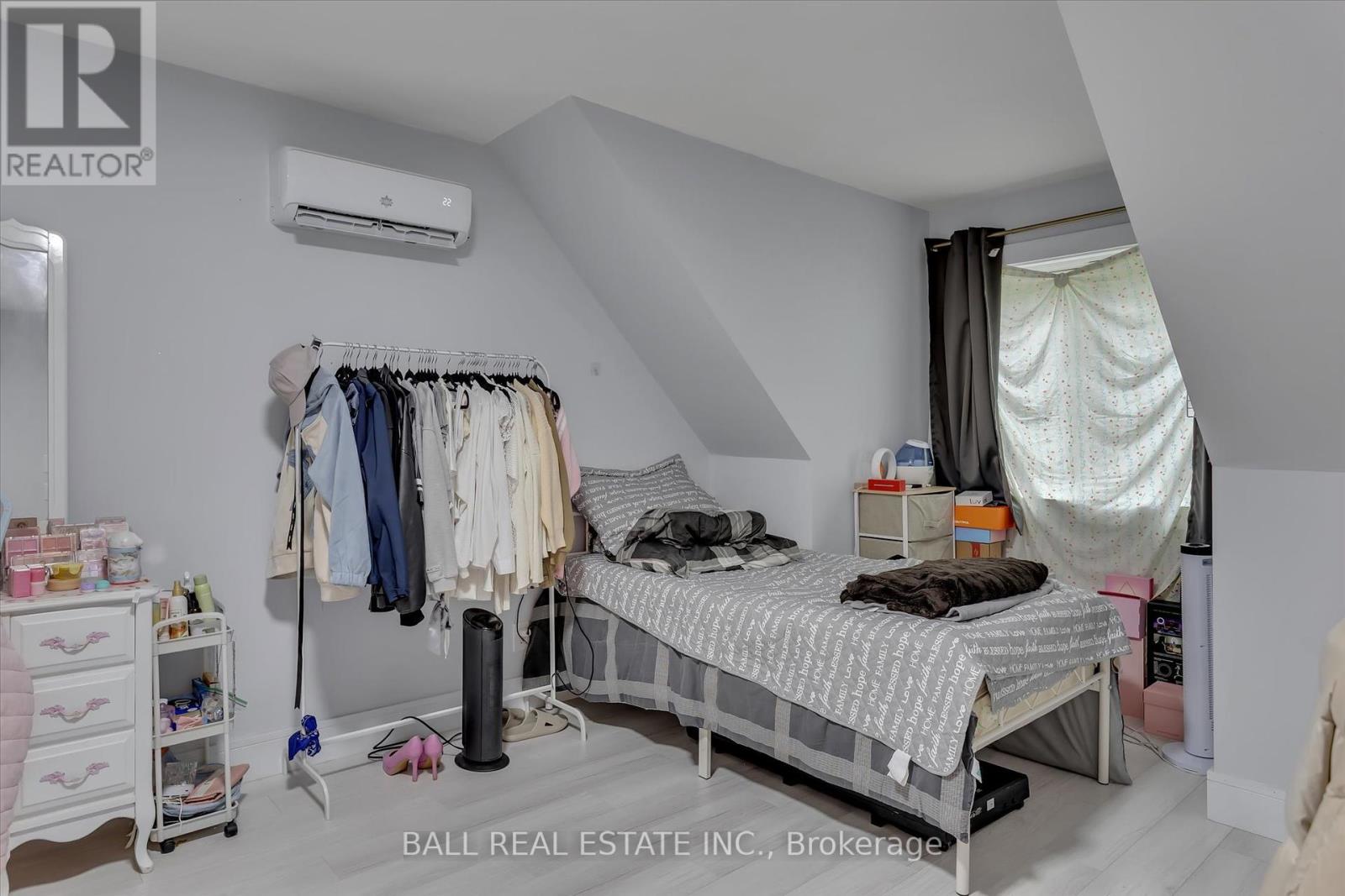32 Cherryhill Street, Kawartha Lakes (Verulam), Ontario  K0M 1L0 - Photo 26 - X12370999