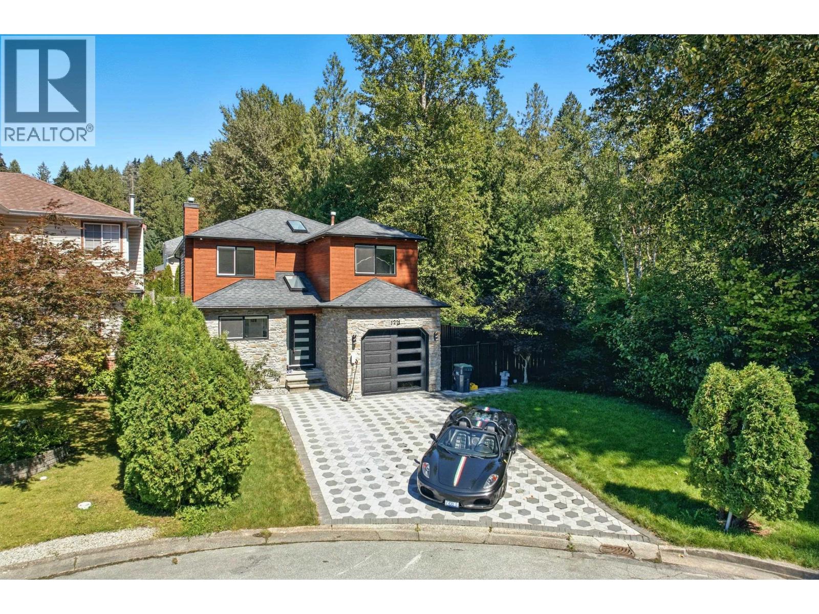 1221 Halifax Avenue, Port Coquitlam, British Columbia  V3B 7J5 - Photo 2 - R3040412
