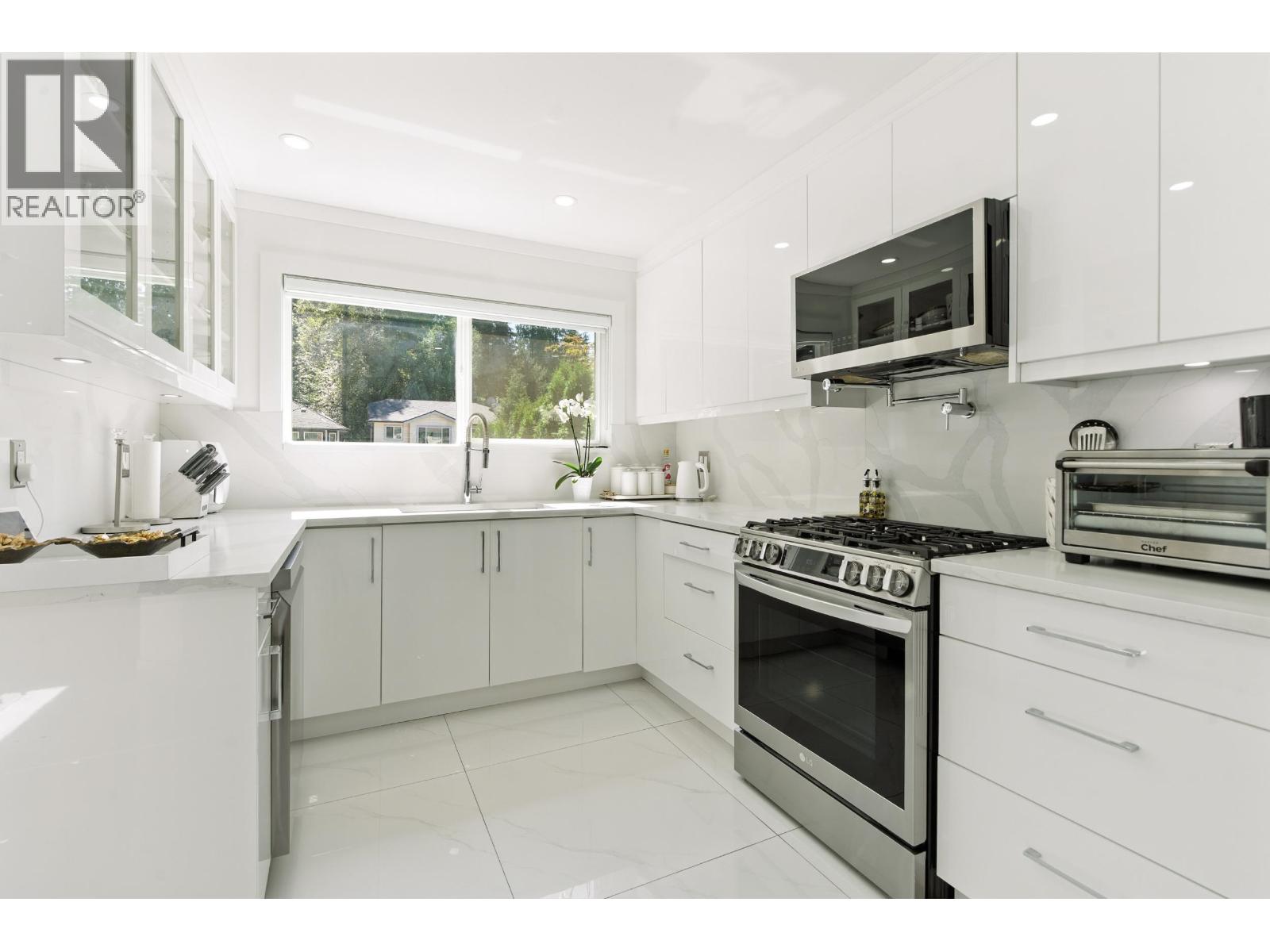 1221 Halifax Avenue, Port Coquitlam, British Columbia  V3B 7J5 - Photo 12 - R3040412