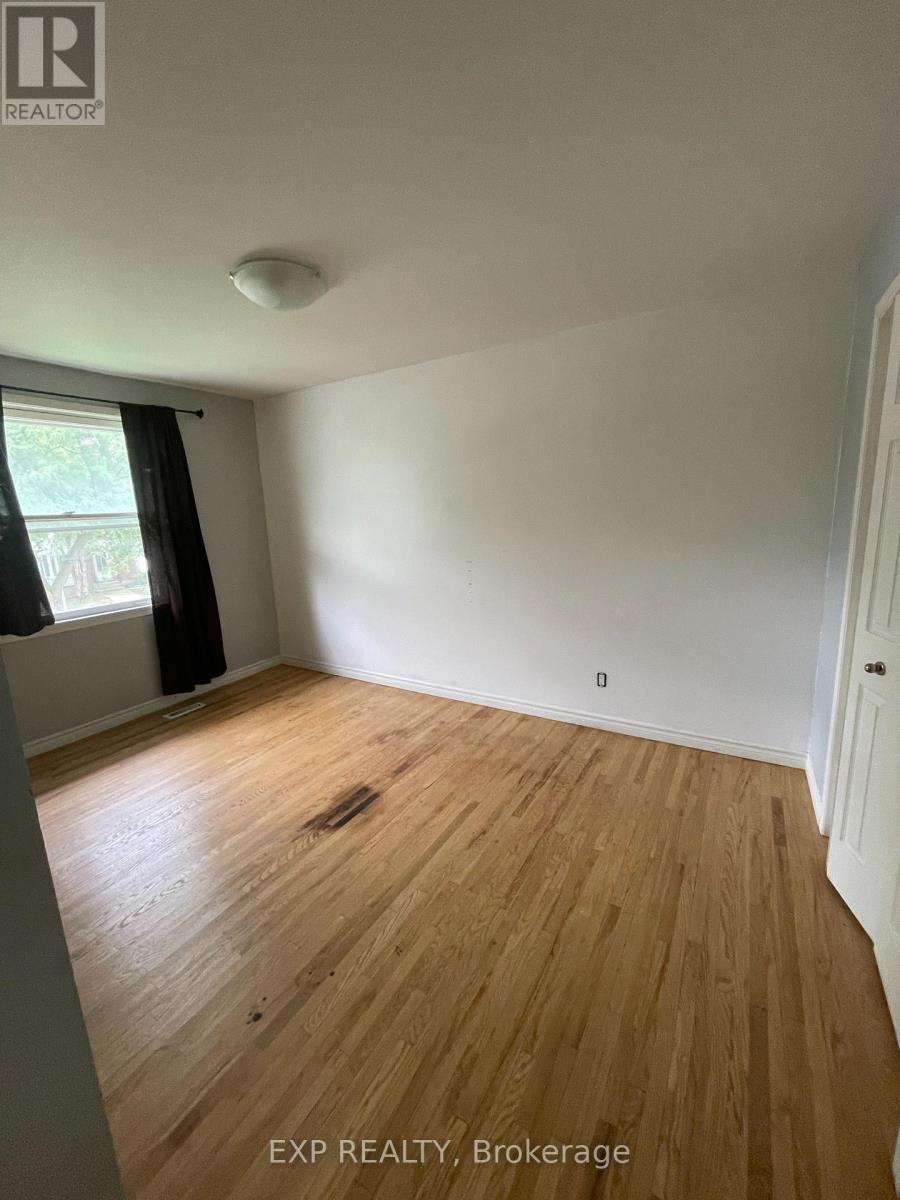 1754 Culver Drive, London East, Ontario  N5V 3H2 - Photo 7 - X12370967