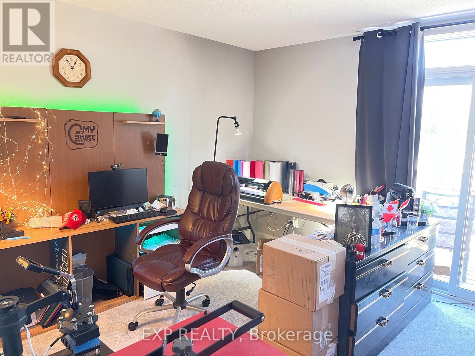 2056 Meadowgate Boulevard, London South, Ontario  N6M 0H5 - Photo 3 - X12370973