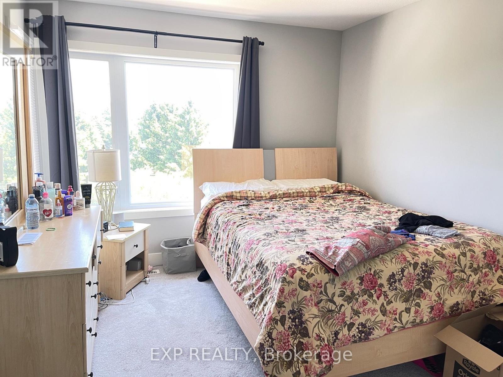 2056 Meadowgate Boulevard, London South, Ontario  N6M 0H5 - Photo 8 - X12370973