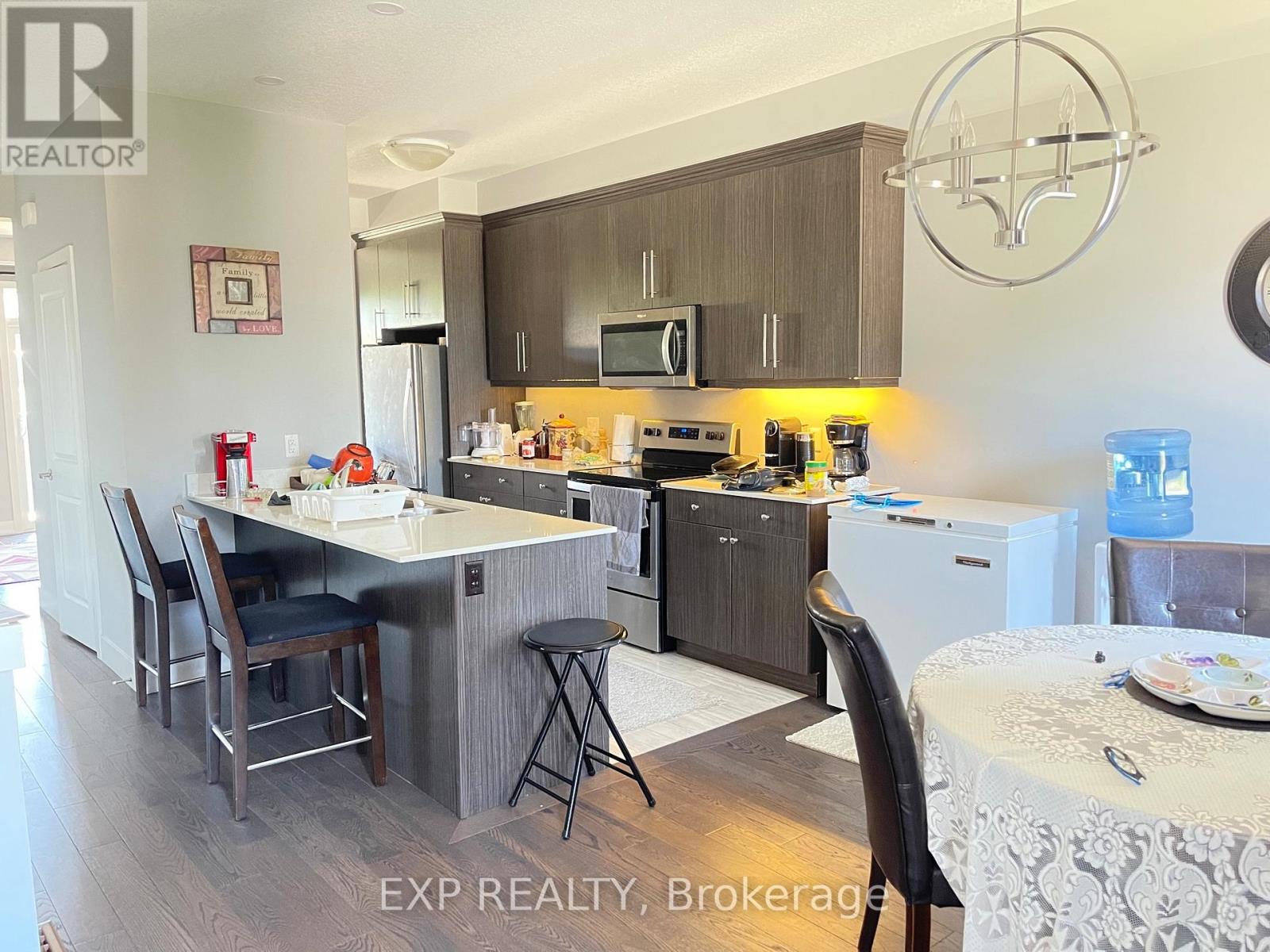 2056 Meadowgate Boulevard, London South, Ontario  N6M 0H5 - Photo 9 - X12370973