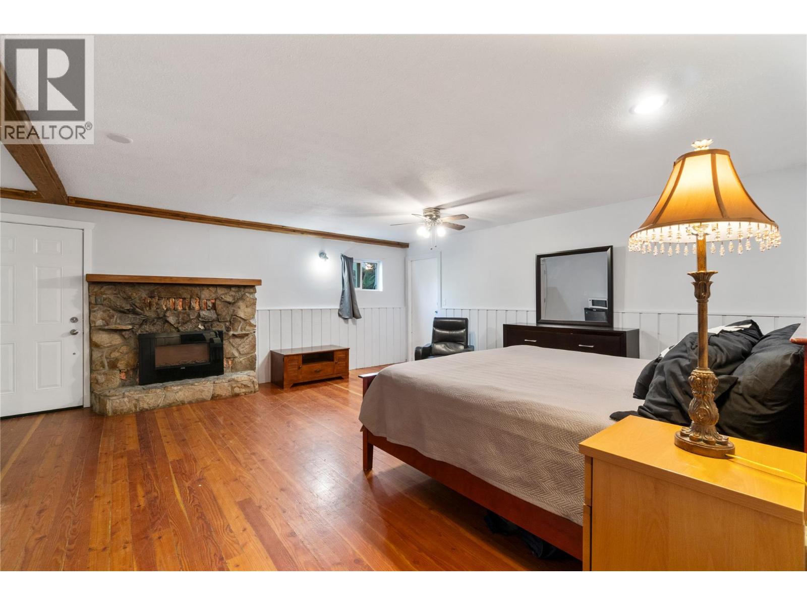 5327 Squilax Anglemont Road, Celista, British Columbia  V0E 1M6 - Photo 36 - 10360747
