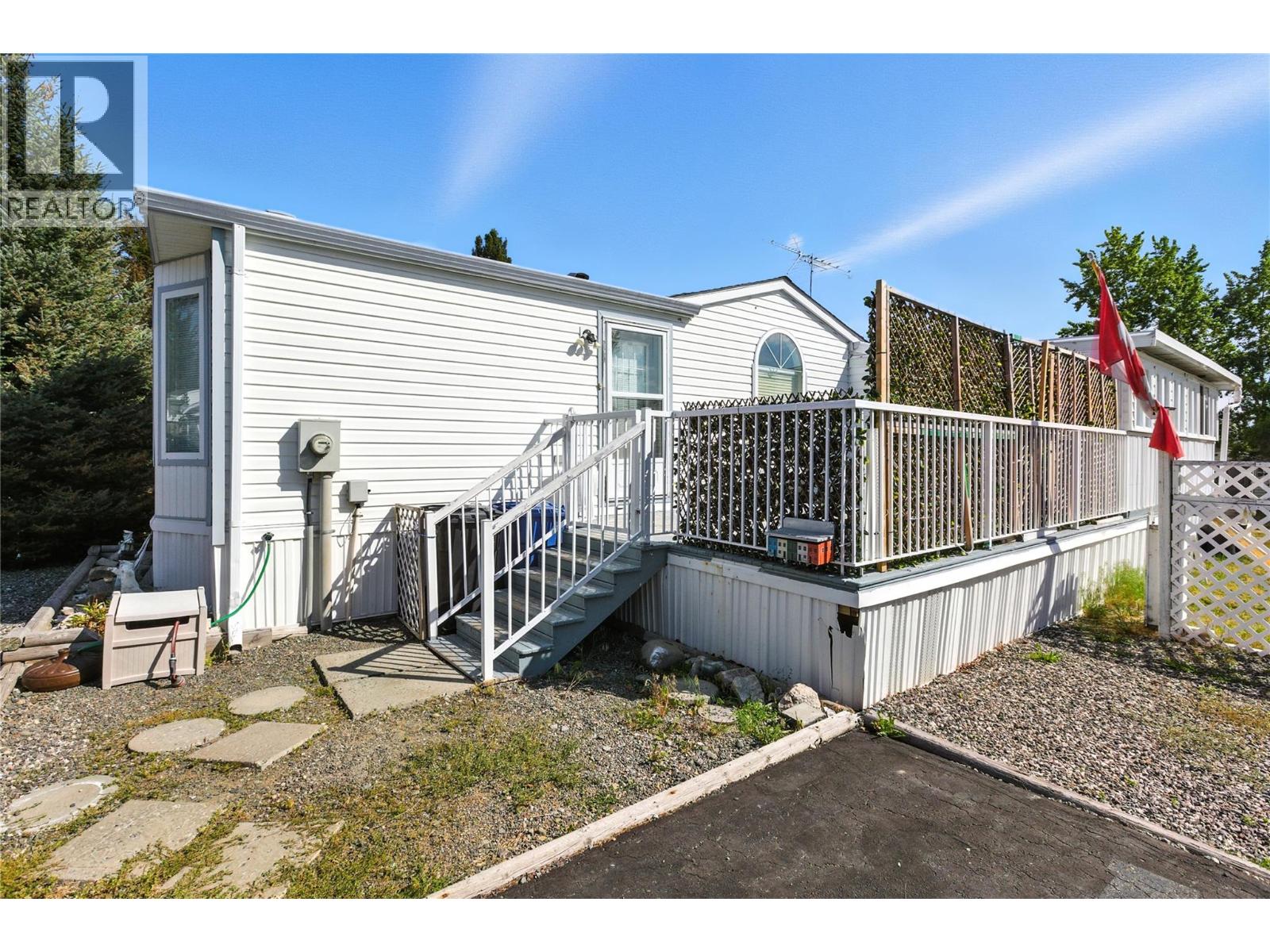 310 Amethyst Court, Logan Lake, British Columbia  V0K 1W0 - Photo 2 - 10360883