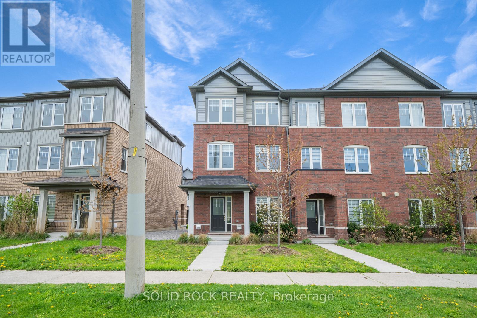 840 Atwater Path, Oshawa, Ontario  L1J 0E8 - Photo 2 - E12370970