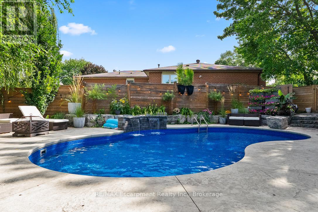 231 Southwood Court, Oakville, Ontario  L6L 5L9 - Photo 35 - W12370975