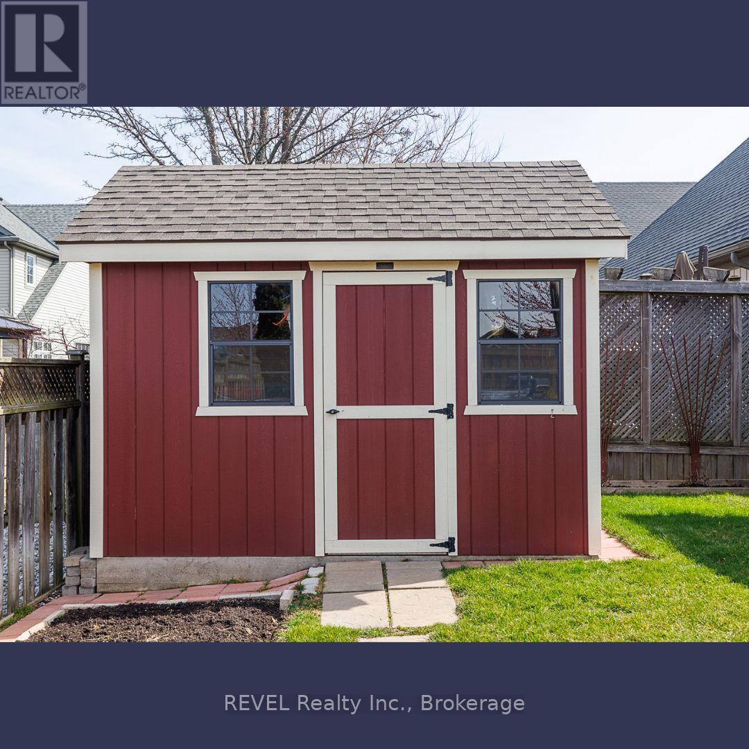 2 Seyval Place, Niagara-On-The-Lake (Virgil), Ontario  L0S 1J0 - Photo 18 - X12370993