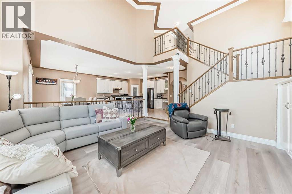 73 Simcoe Close Sw, Calgary, Alberta  T3H 4N3 - Photo 21 - A2252694