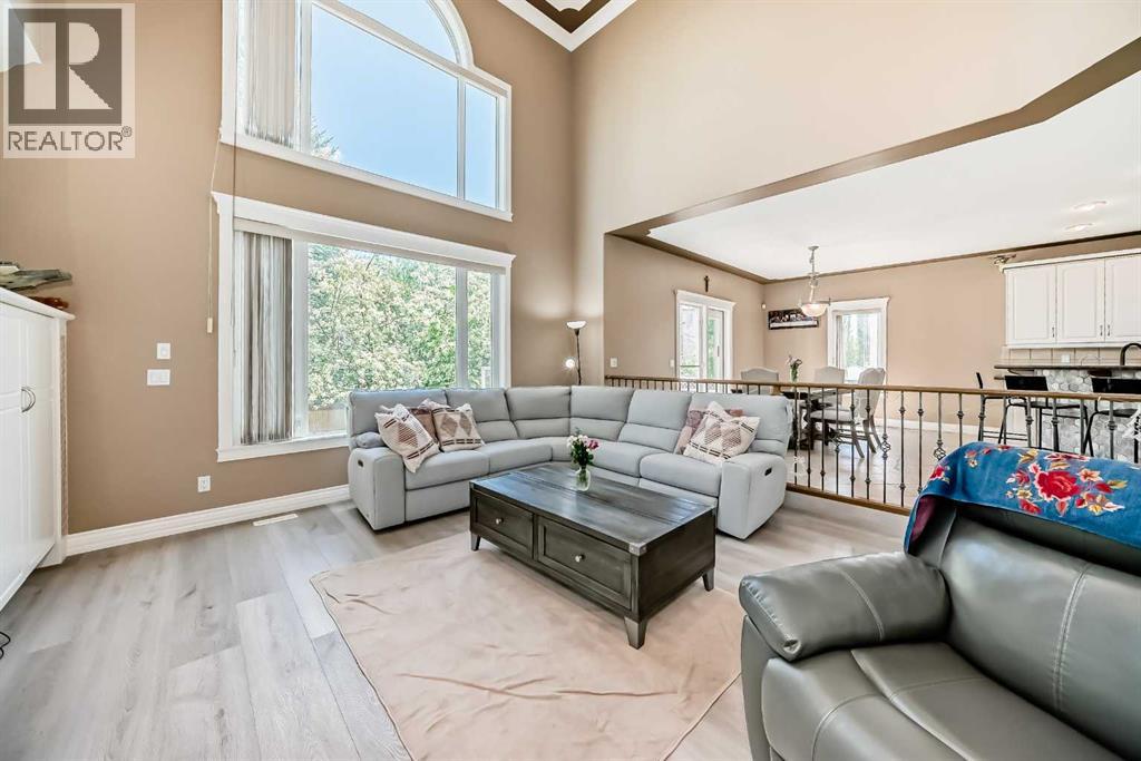 73 Simcoe Close Sw, Calgary, Alberta  T3H 4N3 - Photo 22 - A2252694