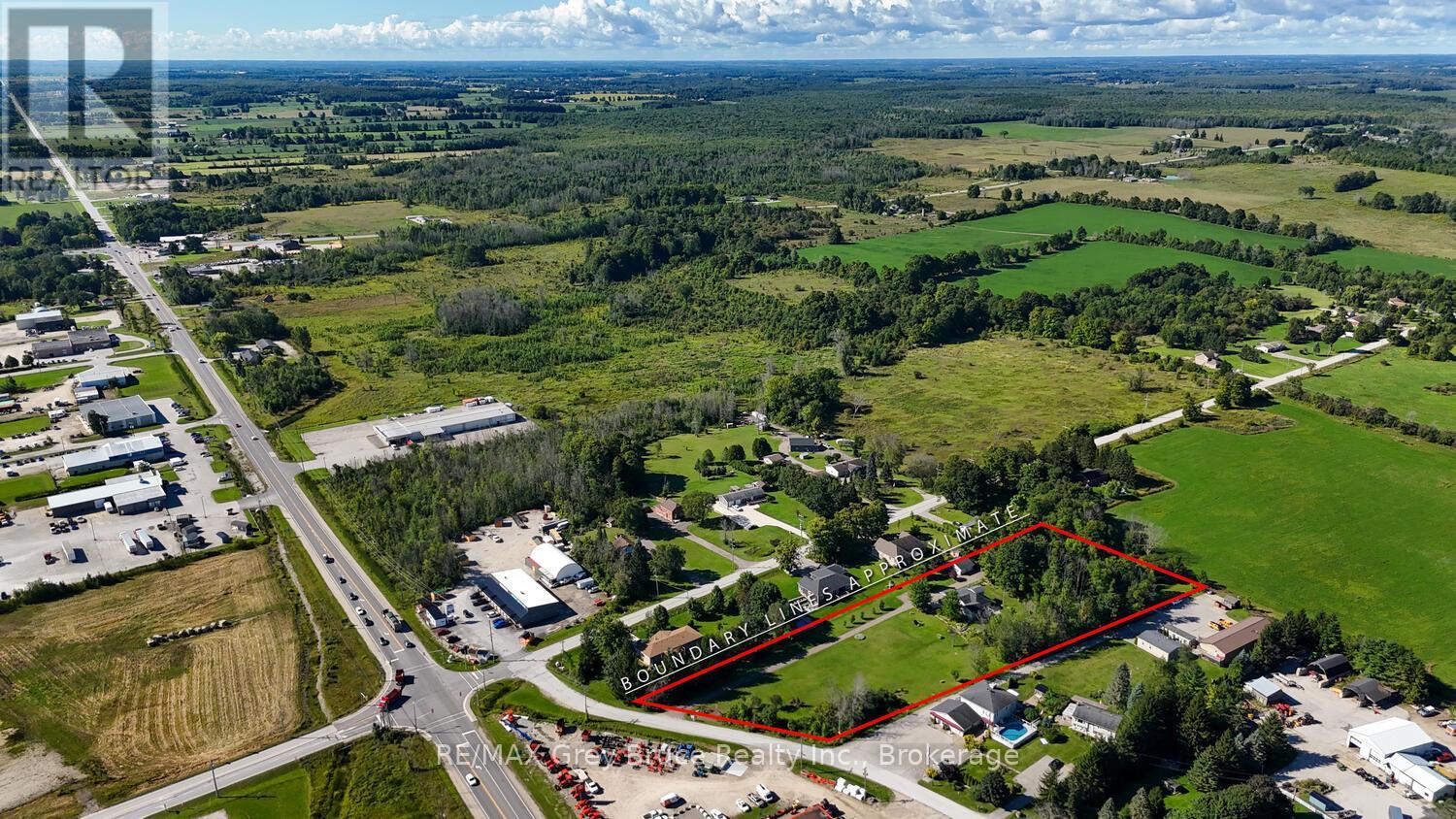 106 Drive-In Crescent, Georgian Bluffs, Ontario  N4K 5N7 - Photo 35 - X12371009