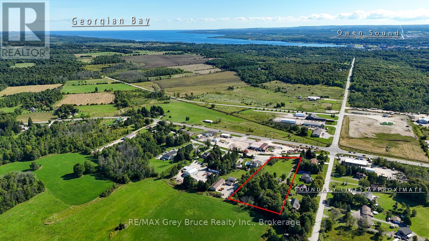 106 Drive-In Crescent, Georgian Bluffs, Ontario  N4K 5N7 - Photo 36 - X12371009