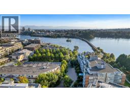 404 380 Waterfront Cres Selkirk Waterfront