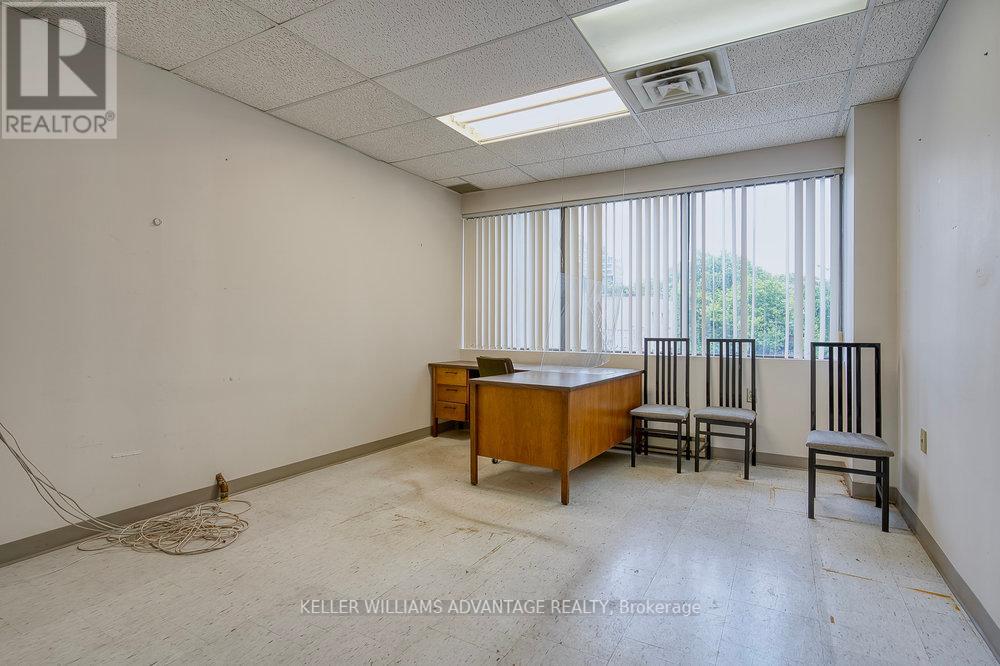 207 - 302 Spadina Avenue, Toronto (Kensington-Chinatown), Ontario  M5T 2E7 - Photo 11 - C12371027