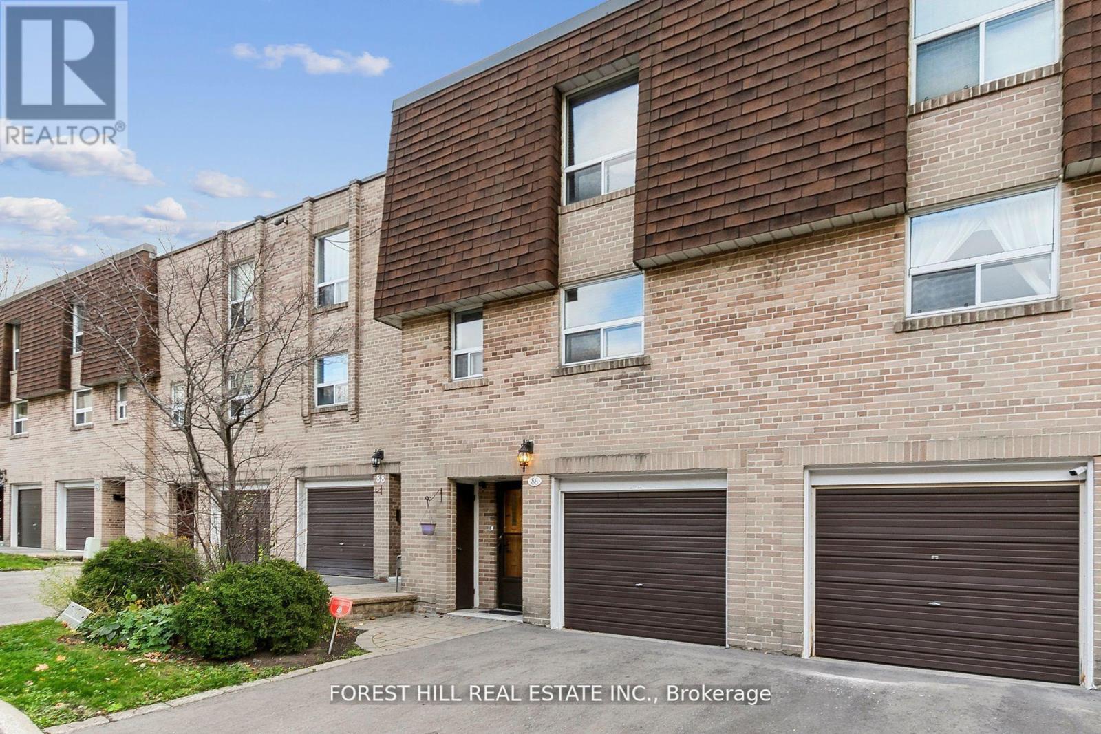 86 Village Greenway, Toronto, Ontario  M2J 1K8 - Photo 2 - C12371048