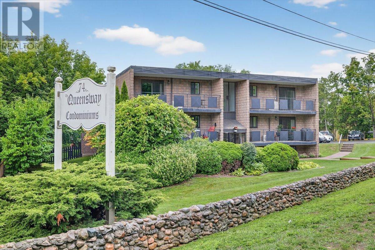 102 - 74 THE QUEENSWAY S, Georgina, Ontario