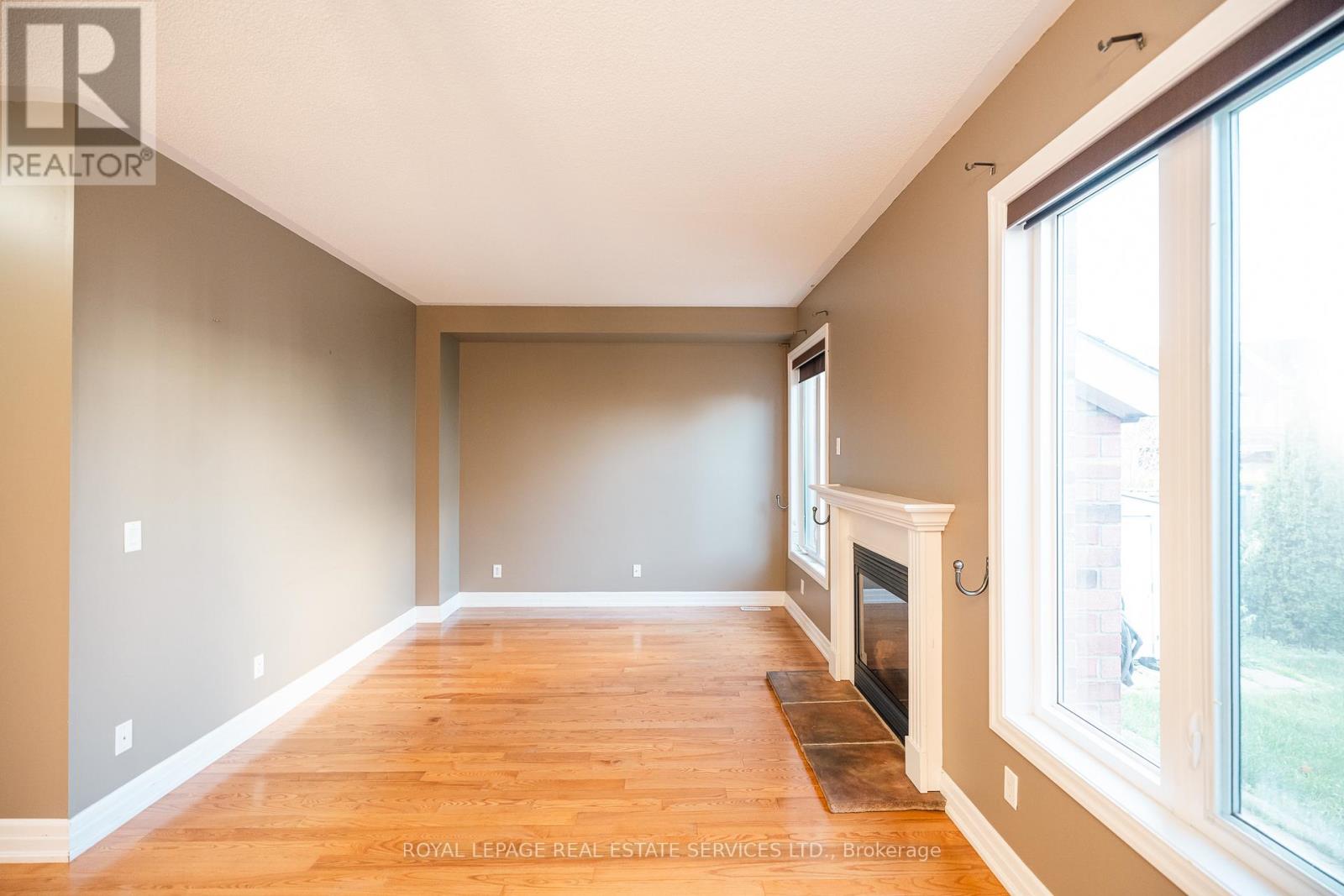 258 Holloway Terrace, Milton (Sc Scott), Ontario  L9T 0S1 - Photo 12 - W12371015