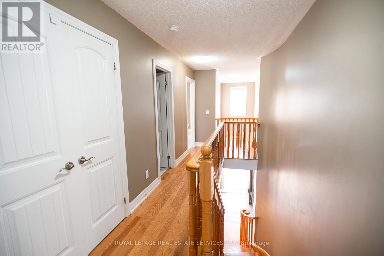 258 Holloway Terrace, Milton (Sc Scott), Ontario  L9T 0S1 - Photo 14 - W12371015