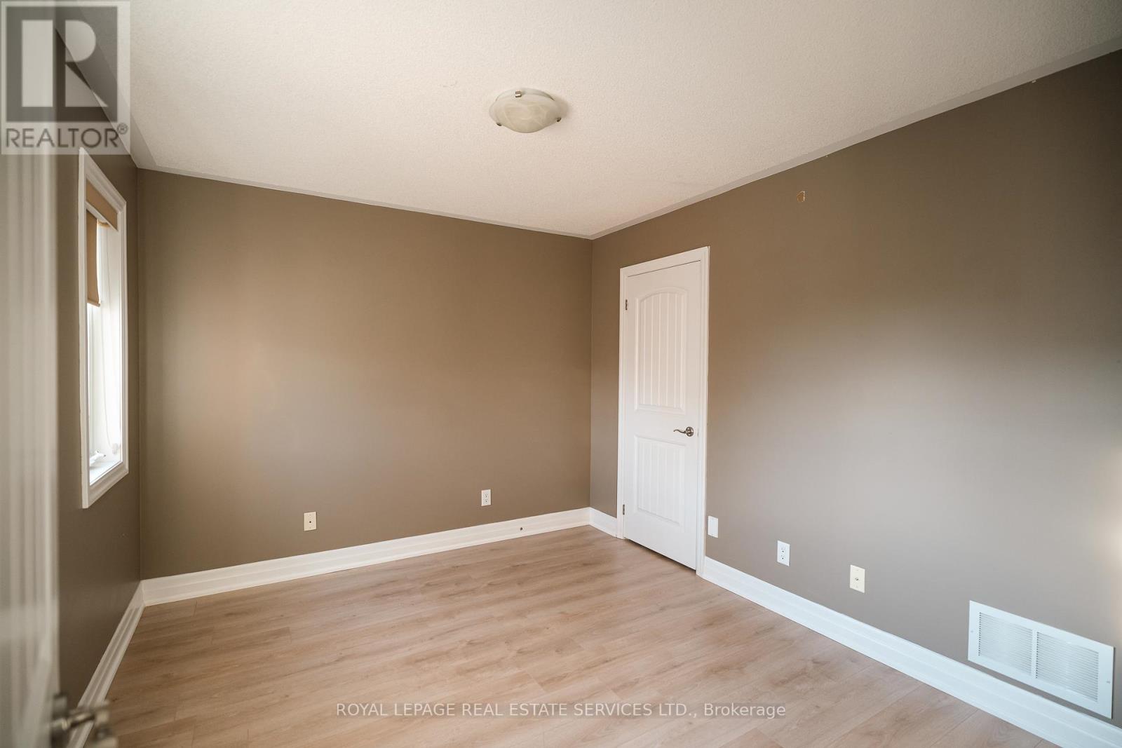 258 Holloway Terrace, Milton (Sc Scott), Ontario  L9T 0S1 - Photo 15 - W12371015