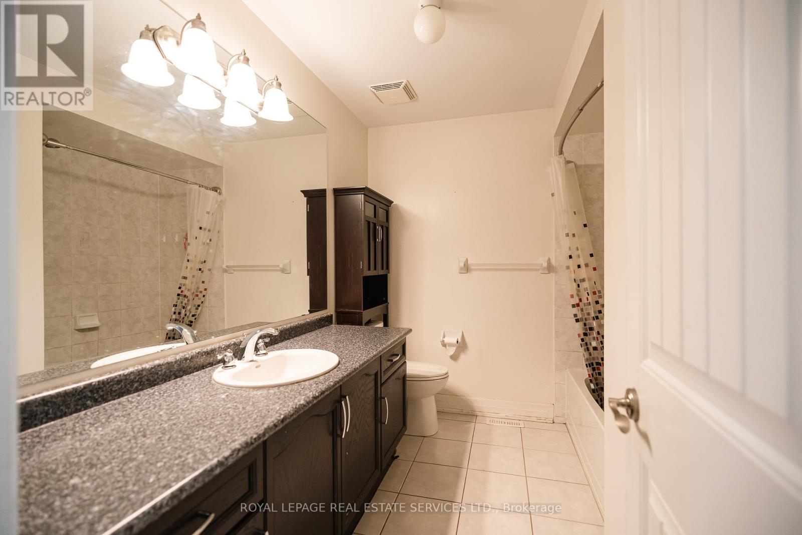 258 Holloway Terrace, Milton (Sc Scott), Ontario  L9T 0S1 - Photo 16 - W12371015