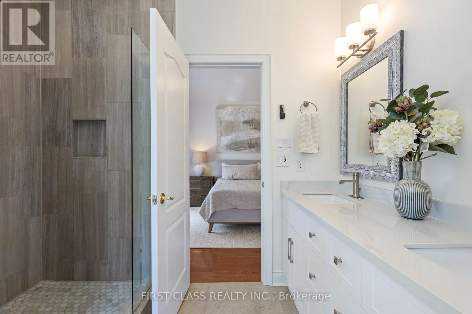 2292 Eighth Line, Oakville (Wc Wedgewood Creek), Ontario  L6H 6S3 - Photo 25 - W12371046