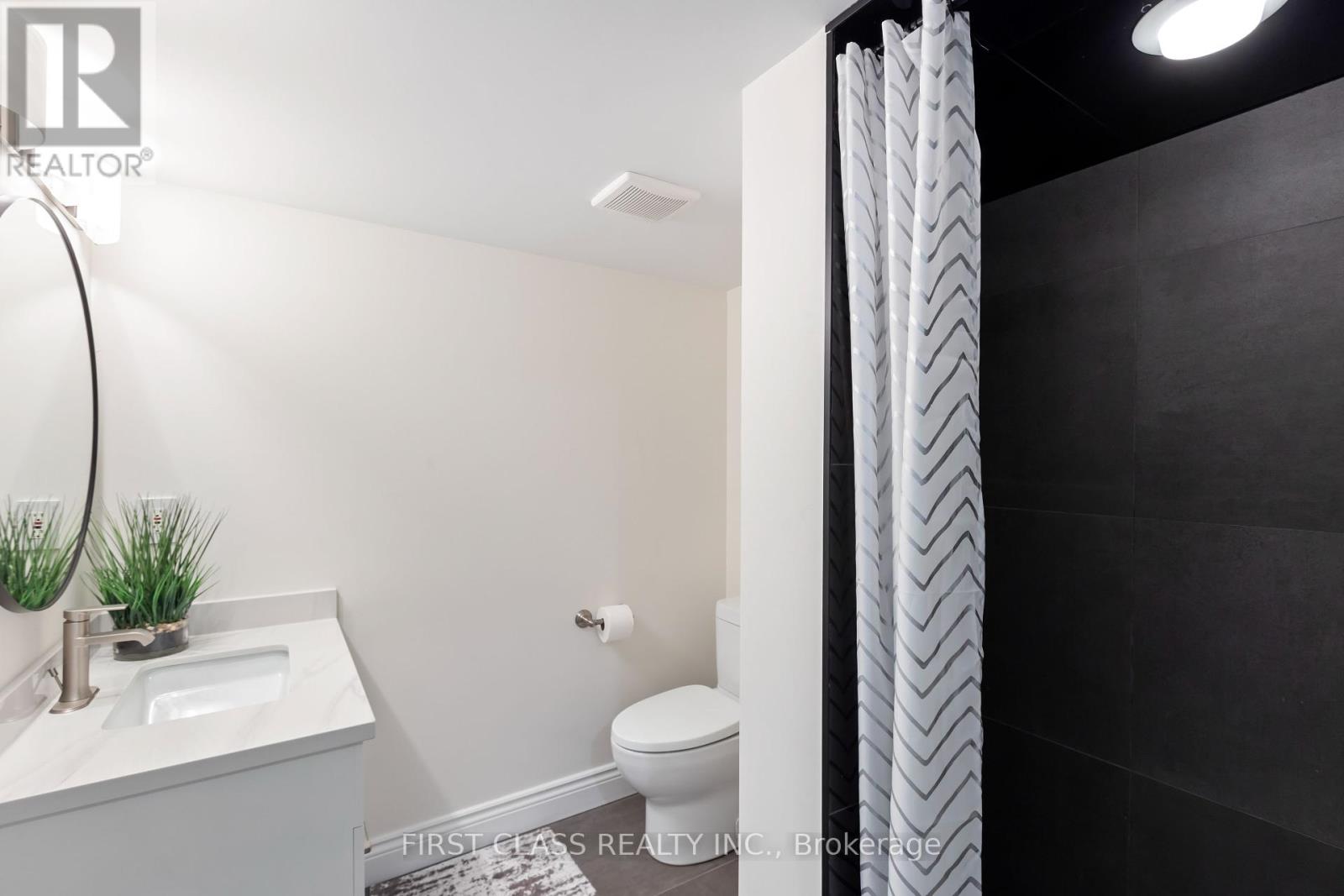 2292 Eighth Line, Oakville (Wc Wedgewood Creek), Ontario  L6H 6S3 - Photo 38 - W12371046