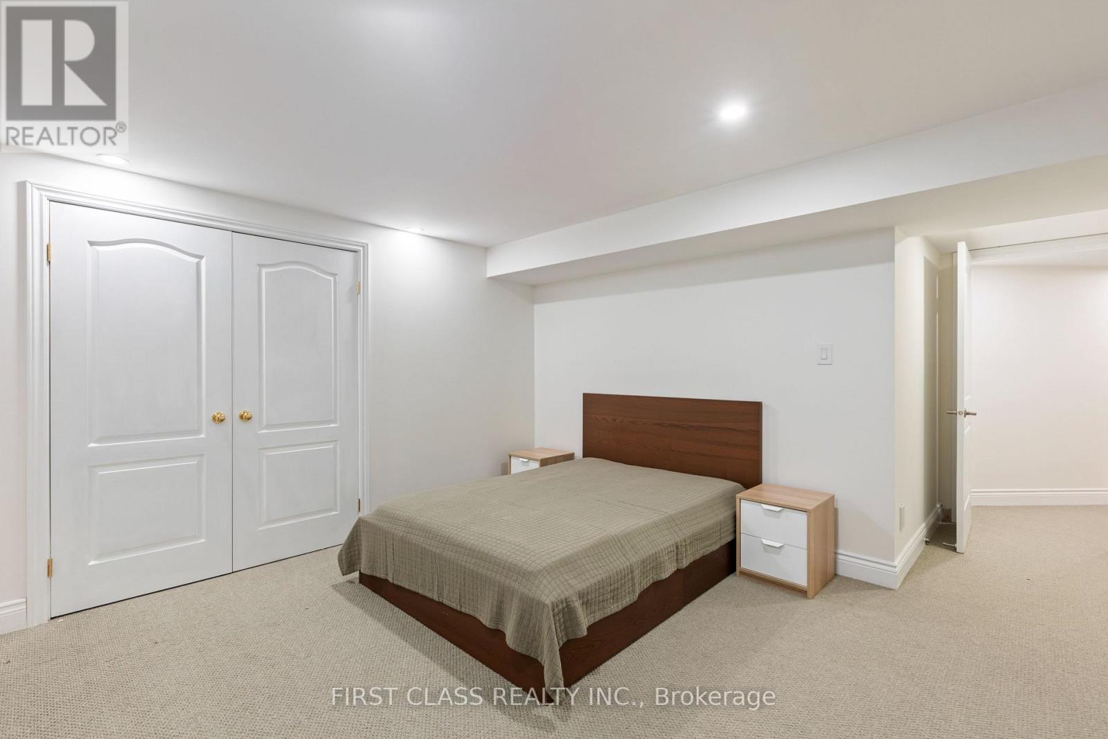 2292 Eighth Line, Oakville (Wc Wedgewood Creek), Ontario  L6H 6S3 - Photo 39 - W12371046