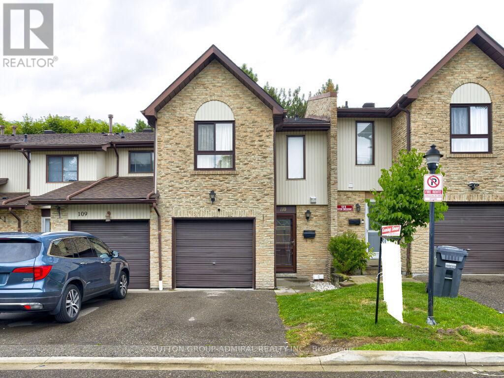 110 Foster Crescent, Brampton, Ontario  L6V 3M8 - Photo 3 - W12371047