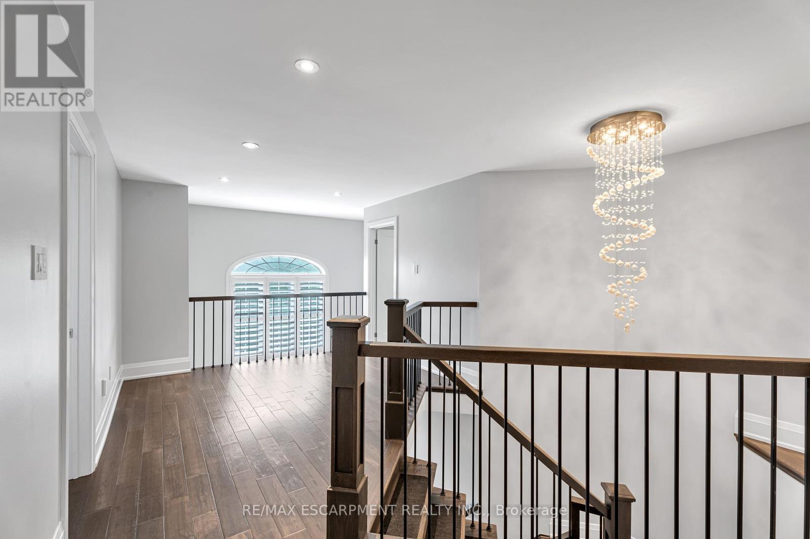 120 Davidson Boulevard, Hamilton (Dundas), Ontario  L9H 7M5 - Photo 17 - X12370986